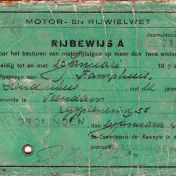 Kenteken: A 34776; Rijbewijs H. Kamphuis 1946-1948. foto: M. A. Kamphuis-Grimmenga