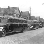 Kenteken: A 23082; Diamond T,  Burgemeester van Roijenstraat Oost, Hoogezand-Sappemeer 1934, foto: collectie Gemeentearchief Hoogezand-Sappemeer <a href='D00244' target='_blank'>D00244</a>