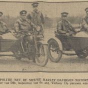 Kenteken: A 13060; A-13060 en A-13061 Nieuwsblad van het Noorden, 03-03-1927