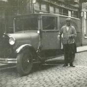 Kenteken: A 16779; Ford, foto uit archief Kantongerecht Zuidbroek (157-553)