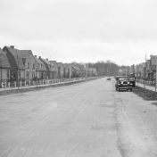 Kenteken: A 20734; Opel, Winschoten, Burgemeester H.J. Engelkenslaan, 1935, Fotocollectie Nederlandse Heidemaatschappij, Nationaal Archief (2.24.06.02)