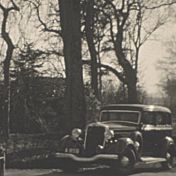 Kenteken: A 859; Dodge, foto: Still uit GAVA-film AV7759