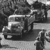 Kenteken: A 4374; Groningen, Damsterdiep, 1955 (2248-5907); Fotograaf: Fotobedrijf Piet Boonstra