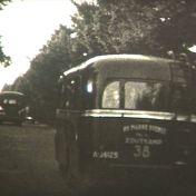 Kenteken: A 36125; Bedford, 1947, foto: Still uit GAVA-film AV1420
