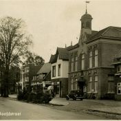 Kenteken: A 8874; Hoofdstraat, Hoogezand ca. 1935, foto in bezit van J.P.A. Wortelboer