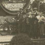 Kenteken: A 1965; uitsnede foto F. Bos