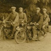 Kenteken: A 6410; Indian,  Berg en Dal 6 juli 1924  v.l.n.r. Klaas Dijkhuizen; van Driesten; Hilvering en Jan Dijkhuizen, foto: H.J. Dijkhuizen