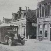 Kenteken: A 8313; Renault, Damsterdiep Groningen.