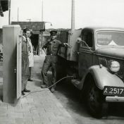 Kenteken: A 25178; Ford, foto: archief Gemeentereiniging (1475)