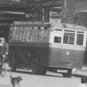 Kenteken: A 9260; Chevrolet, Groningen, Grote Markt, ca. 1928, foto: uitsnede 1785-4915.jpg