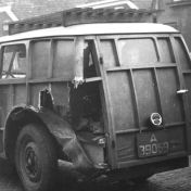 Kenteken: A 39059; Ongelukje met de Minor, 1951, zie reactie bij de informatie, foto: G. J. Kral