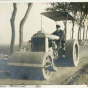 Kenteken: A 9000; Wegaanleg Bedum 11-05-1925. Foto uit fotoalbum Prov. Waterstaat (2544-3226)
