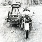 Kenteken: A 15959; Harley met Gasinstallatie ca. 1941, foto "60 jaar verkeerspolitie Groningen" 