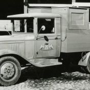 Kenteken: A 9140; Chevrolet, 1-10-1935, foto: archief Gemeentereiniging (1475)