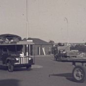 Kenteken: A 11257; Ford, foto: still uit de film "Groningen II", J. Petersen, 1930-1948 coll. GrA (2209-5184)