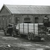 Kenteken: A 13872; uitsnede foto Veenkoloniaal Museum