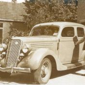 Kenteken: A 4223; Ford, Stationsweg Warffum, foto: R. Bos