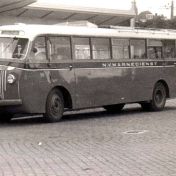 Kenteken: A 38828; Scania Vabis met nieuw kenteken, bron: <a href='http://www.openbaarvervoerinboskoop.nl' target='_blank'>Openbaar vervoer in Boskoop</a>