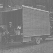 Kenteken: A 21356; Ter Apel, 16-03-1934, foto: Still uit GAVA-film AV4945