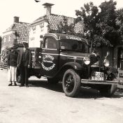 Kenteken: A 16389; Ford, Onderdendam, ca. 1935, foto: T. Amsing