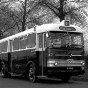 Kenteken: A 3838; Kromhout met een opbouw van Verheul, bron: <a href='http://www.openbaarvervoerinboskoop.nl' target='_blank'>Openbaar vervoer in Boskoop</a>