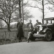 Kenteken: A 1743; Chrysler, foto uit 'De geschiedenis van J.K. van der Molen's Automobielbedrijf etc'. (1769-17988)