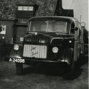 Kenteken: A 24096; Steyr vrachtwagen, foto: collectie Veenkoloniaal Museum (vm 3.0 ve in 160)