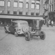 Kenteken: A 885; Citroën Traction Avant, Groningen, Vismarkt ca. 1943 (1785-10329)