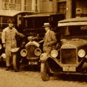 Kenteken: A 2962; Ford, uitsnede foto "Het Noorden in Woord en Beeld"