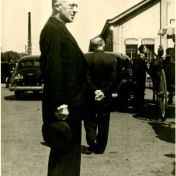 Kenteken: A 9573; foto: archief Albertus Magnus, 31-05-1947 (698-806)