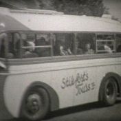 Kenteken: A 23050; Morris, foto: Still uit GAVA-film AV0669