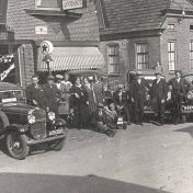 Kenteken: A 22439; V.l.n.r. Vier Opels, kenteken A-15050, A-22439, A-16163 en A-22438, foto: R. Heersema