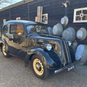 Kenteken: A 45647; Ford Anglia, foto: J. S. van Drunen
