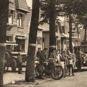 Kenteken: A 4050; uitsnede foto Veenkoloniaal Museum