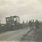 Kenteken: A 10152; Berliet, foto: Archief afdeling Groningen van de Koninklijke Nederlandse Natuurhistorische Vereniging (2087_0005_0002)