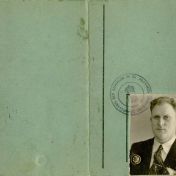 Kenteken: A 34009; Achterzijde autorijbewijs, 1950, uit archief A. du Bois (AW 2021-246)