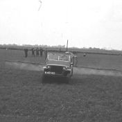 Kenteken: A 42103; Jeep, 1952, foto: Still uit GAVA-film AV0810