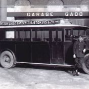 Kenteken: A 12833; Renault, foto: collectie Gemeente Eemsmond