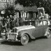 Kenteken: A 3816; Adler, Bloemencorso 08-09-1938 (2139-4-026)