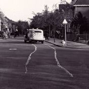 Kenteken: A 11126; Chevrolet, Winschoten, Burgemeester H. J. Wicherstraat ca. 1950, foto: F. Bos