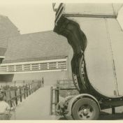 Kenteken: A 27156; Ford V8, Groningen, Haydnlaan 1940 (1785-30891)