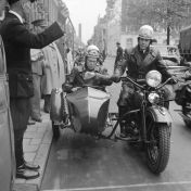 Kenteken: A 40000; Oldsmobile, Start Betrouwbaarheidsrit 14-10-1954, foto: archief Piet Boonstra