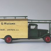 Kenteken: A 20196; Schaalmodel van de Bedford, archief W. Mollema