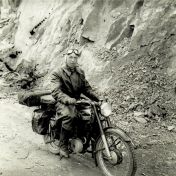 Kenteken: A 46928;  Johan Philip Kelders op de Sparta met Villiers motorblok 200 cc, waarschijnlijk in de Belgische Ardennen, foto: H. Kelders