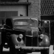 Kenteken: A 32168; Ford vrachtwagen op het terrein van melkfabriek de Ommelanden, foto: S. Muller