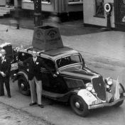 Kenteken: A 16111; Ford V8,  uitsnede foto Gemeentearchief Hoogezand-Sappemeer