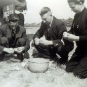 Kenteken: A 16233; Familie Bol op reis, foto: archief W. Mollema