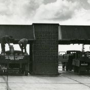 Kenteken: A 33961; Melkfabriek De Ommelanden, verladen retourproduct, foto: S. Muller