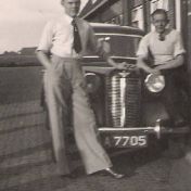 Kenteken: A 7705; Austin Ten, foto 232 B. Zwart