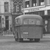 Kenteken: A 15635; Groningen, Grote Markt 1939, foto: uitsnede 1785-4826.jpg